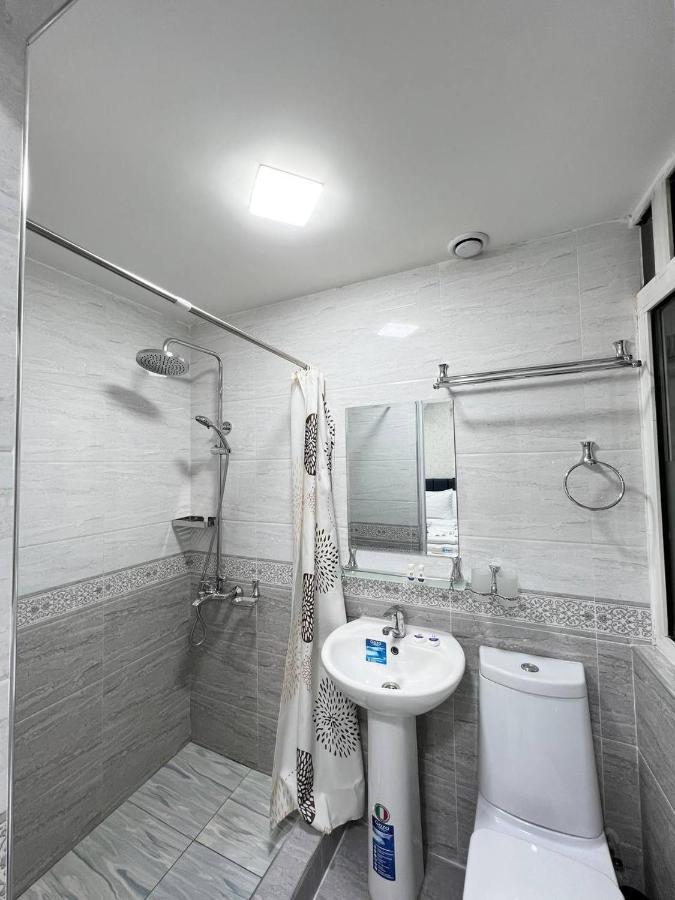Tashkent Hotel Buitenkant foto